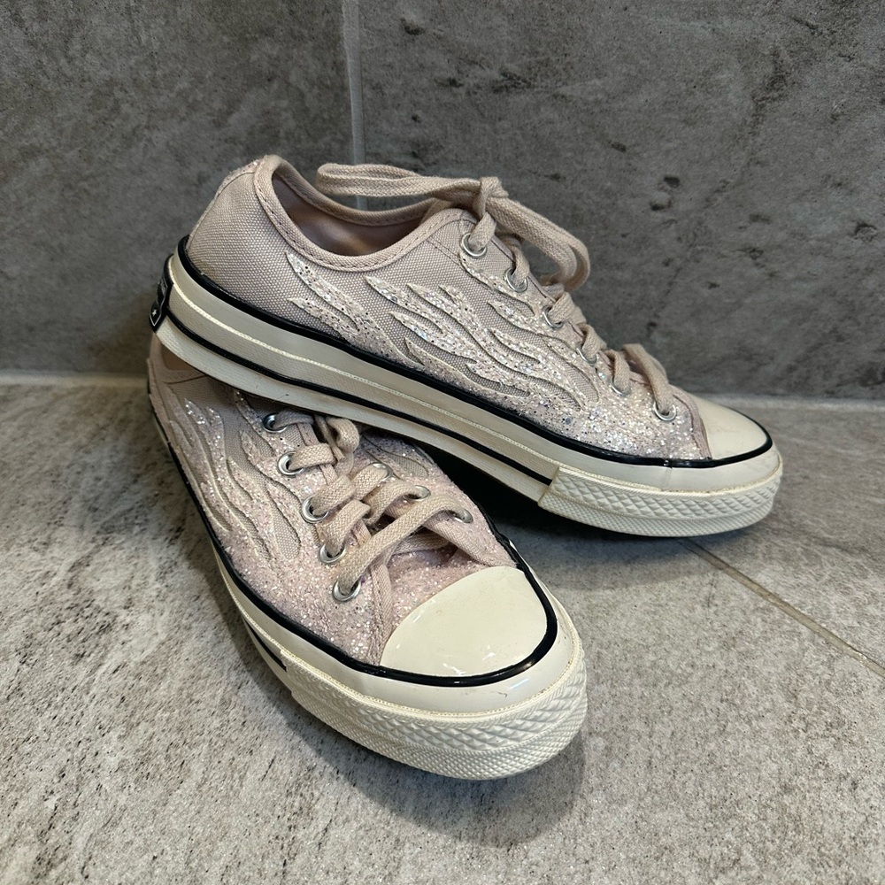 Converse, Baby pink, sequined flames